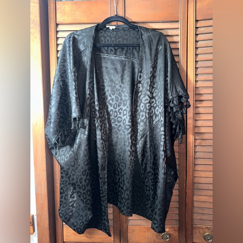 Black leopard print kimono with fringe sleeves